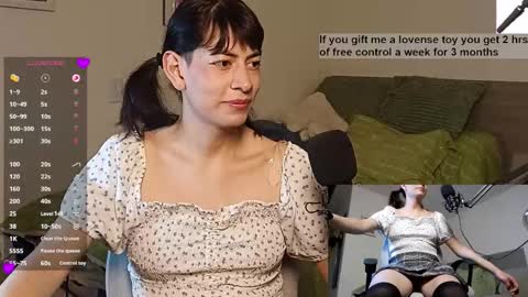 Yana online show from 11-24-25, 12:32