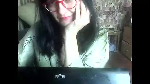 Snapshot of yanafiesta chatting on 10-18-25, 08:59 yanafiesta online show from 10-18-25, 08:59