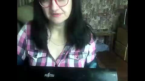 Snapshot of yanafiesta chatting on 11-04-25, 09:30 yanafiesta online show from 11-04-25, 09:30