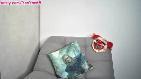 Snapshot of yandere69 chatting on 11-02-25, 03:25 Sam online show from 11-02-25, 03:25