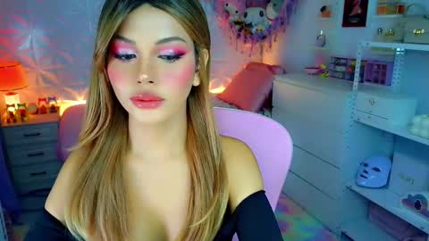 Snapshot of yang_audreylone chatting on 10-18-25, 11:16 YANG AUDREY LONE online show from 10-18-25, 11:16