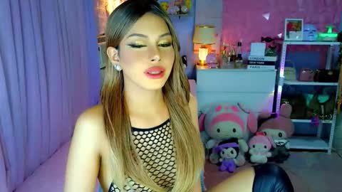 YANG AUDREY LONE online show from 02-07-26, 09:29