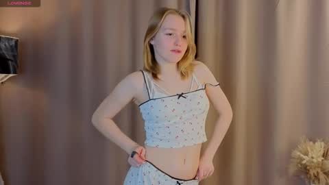 Kate online show from 11-05-25, 01:11