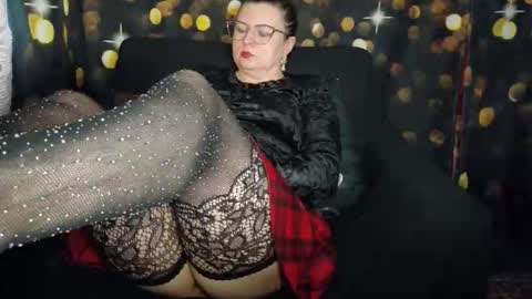 Snapshot of yanikka chatting on 11-22-25, 12:48 Anika online show from 11-22-25, 12:48