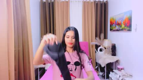 Yanna online show from 10-03-25, 01:57