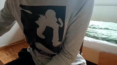 yanp541 online show from 10-19-25, 11:11