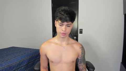 yanpaul83 online show from 11-20-25, 08:52