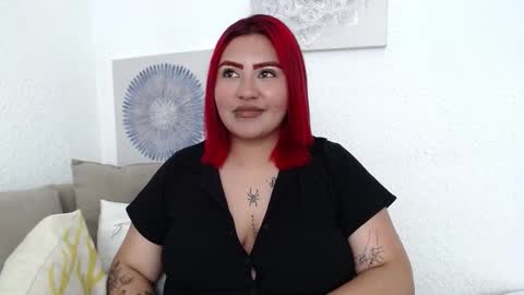 Snapshot of yara_flame chatting on 10-20-25, 08:31 YARA online show from 10-20-25, 08:31