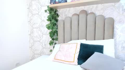 Yara online show from 10-31-25, 07:59