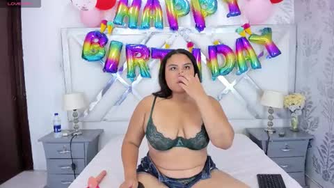 Snapshot of yaragarcia chatting on 02-18-26, 03:46 Yara online show from 02-18-26, 03:46