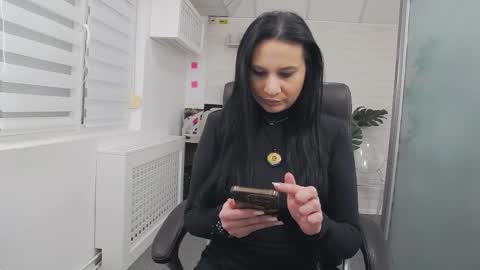 Snapshot of yaraxcox chatting on 02-09-26, 03:43 Yara online show from 02-09-26, 03:43