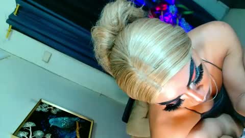 miss yasii online show from 10-15-25, 04:51