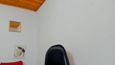 Yasemin online show from 12-23-25, 10:24