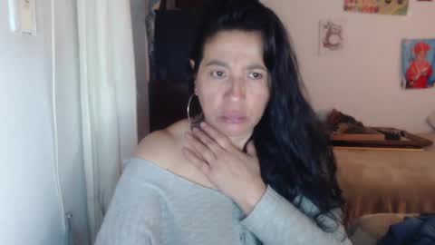 yasmin_love85 online show from 10-07-25, 03:20