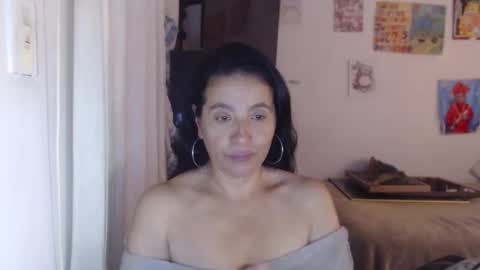 Snapshot of yasmin_love85 chatting on 11-07-25, 03:01 yasmin_love85 online show from 11-07-25, 03:01