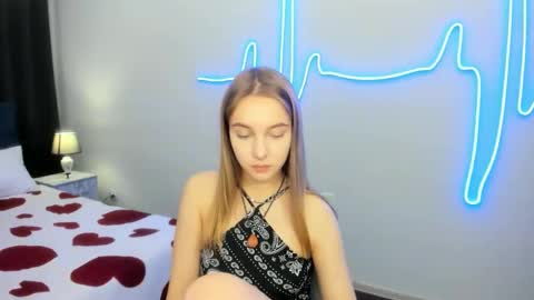 Snapshot of yasminasage chatting on 10-13-25, 02:28 Yasmina online show from 10-13-25, 02:28