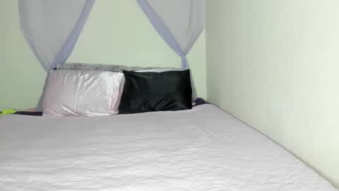 Snapshot of yasminayazzie chatting on 11-15-25, 07:27 Yasmina online show from 11-15-25, 07:27