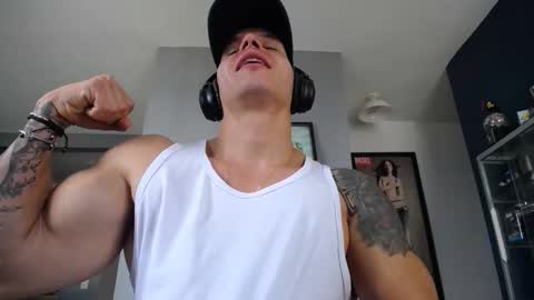 Snapshot of yatho_ chatting on 10-30-25, 06:30 yahto online show from 10-30-25, 06:30