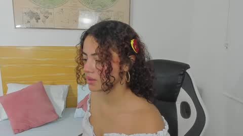 Snapshot of yaya23x chatting on 01-21-25, 12:07 yaya23x online show from 01-21-25, 12:07