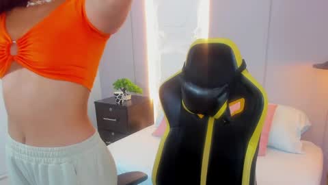 Snapshot of yaya23x chatting on 02-24-25, 12:37 yaya23x online show from 02-24-25, 12:37