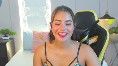 Snapshot of yaya23x chatting on 03-06-25, 07:21 yaya23x online show from 03-06-25, 07:21