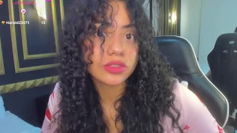 Snapshot of yaya23x chatting on 09-19-25, 02:29 yaya23x online show from 09-19-25, 02:29