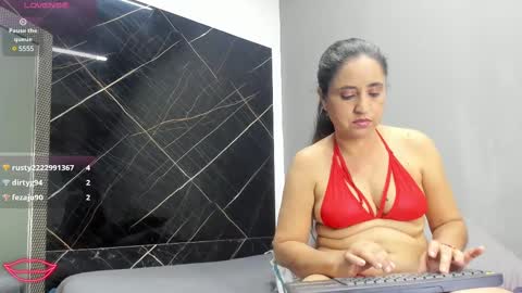 Snapshot of yaya____ chatting on 02-16-25, 06:21 yaya____ online show from 02-16-25, 06:21