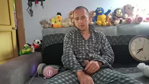 Snapshot of yazfore chatting on 01-12-26, 01:38 Hazzan online show from 01-12-26, 01:38