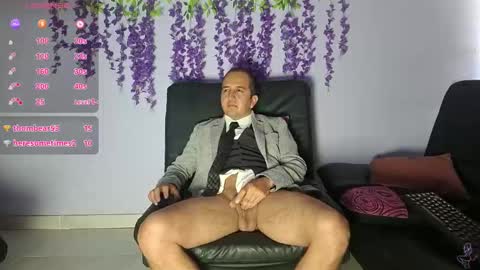 Snapshot of yazfore chatting on 02-11-26, 03:17 Hazzan online show from 02-11-26, 03:17