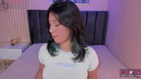 Snapshot of yazmin_rouse chatting on 02-19-25, 12:22 Yazmin online show from 02-19-25, 12:22