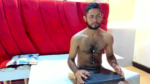 Snapshot of yeferson_scott chatting on 11-05-25, 08:20 Yeferson online show from 11-05-25, 08:20