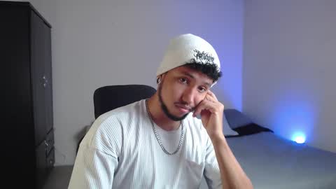 yeff online show from 10-10-25, 12:42