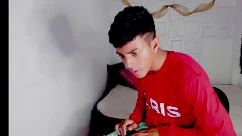 Snapshot of yeison_77 chatting on 12-10-24, 01:00 yeison_77 online show from 12-10-24, 01:00