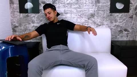 Yeison online show from 11-01-25, 10:39