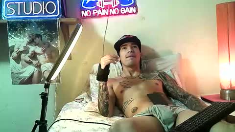 yeisoncastellanos1999 online show from 02-20-26, 08:53