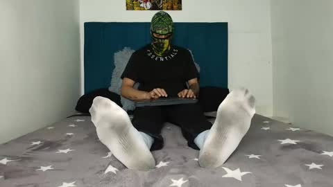 yeisongomezz online show from 12-16-25, 08:36