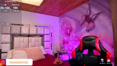 Snapshot of yelena_mutiz chatting on 11-20-25, 01:44 yelena online show from 11-20-25, 01:44