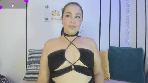 Yelena Owens online show from 09-17-25, 01:51