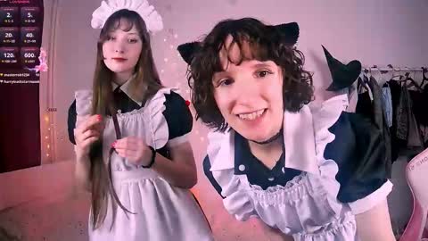 Snapshot of yellow_songbird chatting on 03-12-26, 04:46 Liya online show from 03-12-26, 04:46