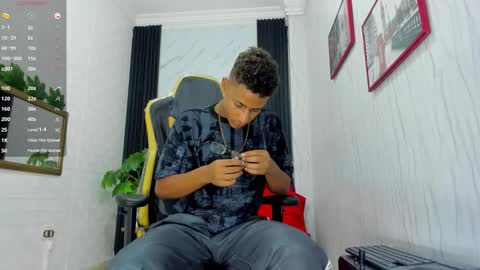 M O R E N O online show from 11-01-25, 09:17