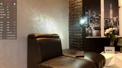 M O R E N O online show from 11-09-25, 12:42