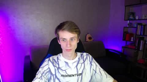 Snapshot of yes_cute_boy_ chatting on 11-01-25, 09:50 Eden online show from 11-01-25, 09:50