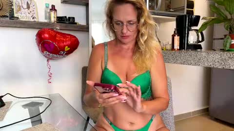 Zlata online show from 03-01-25, 10:42