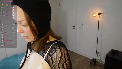 Kiki online show from 11-10-25, 10:47