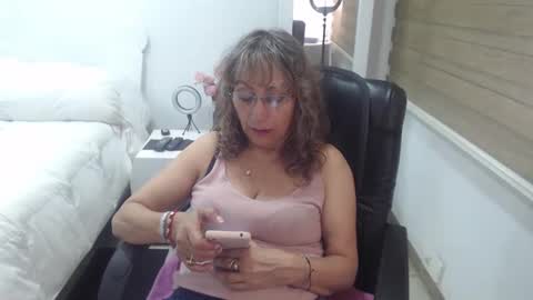 jessy online show from 12-30-24, 01:04