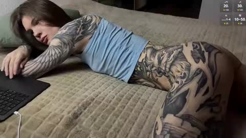 yexes online show from 01-18-26, 02:37