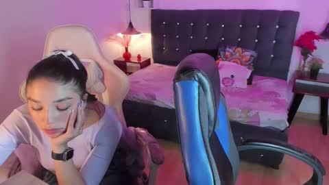 Yiing and yang online show from 09-18-25, 09:17