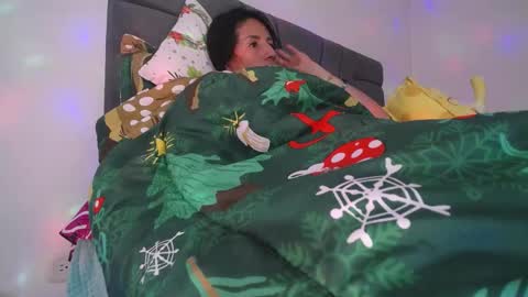 Yiny online show from 12-17-24, 12:54