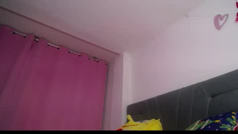 Yiny online show from 02-15-26, 09:41