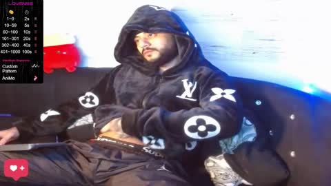 Snapshot of yio__cohen chatting on 03-05-25, 05:40 yio cohen online show from 03-05-25, 05:40